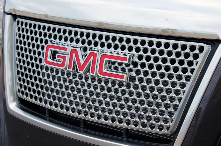  GMC Terrain Denali 2013 года  (фото 2 из 60)